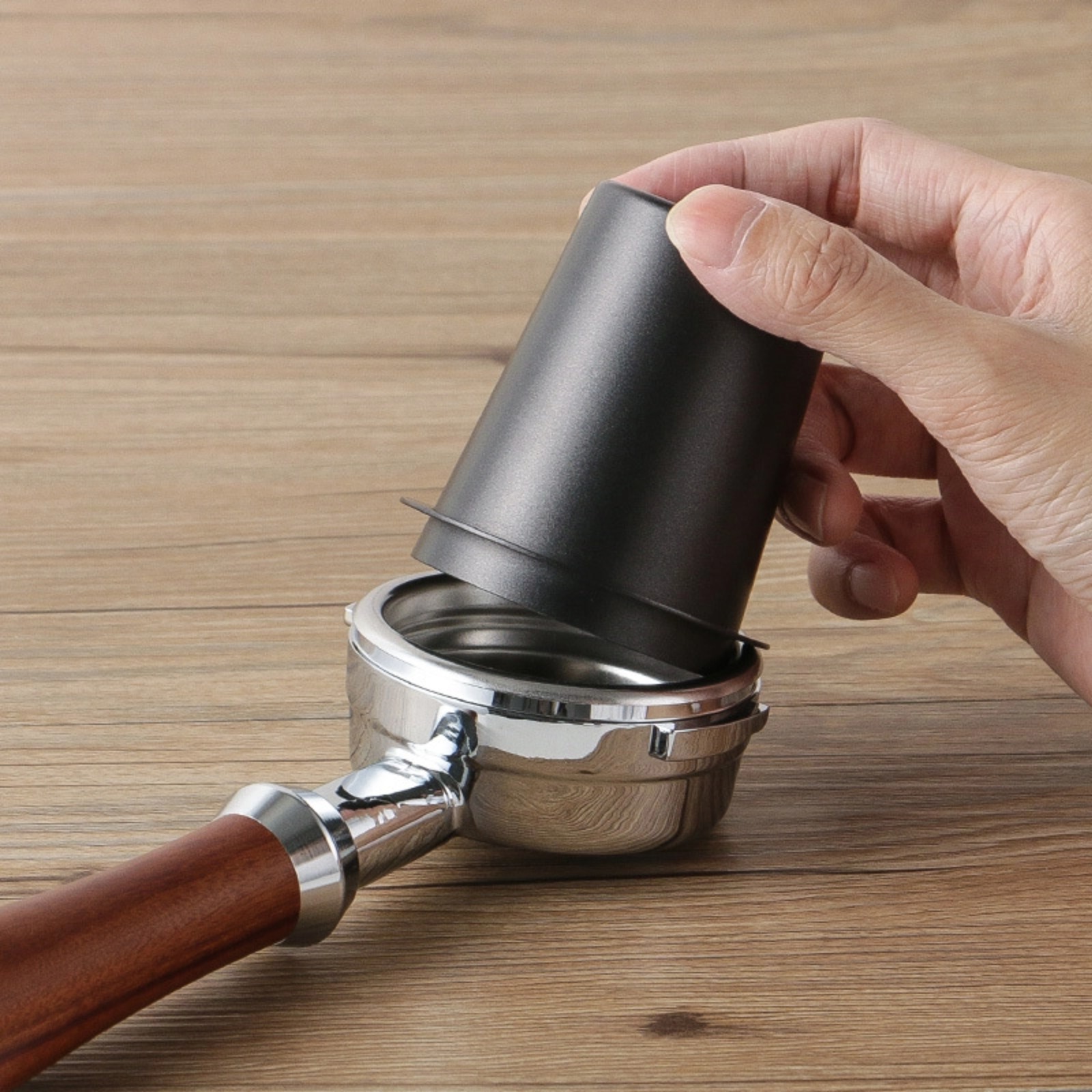 Tazza dosatrice per caffè Tazz - Coffee Tea Tumbler recensione e prezzo
